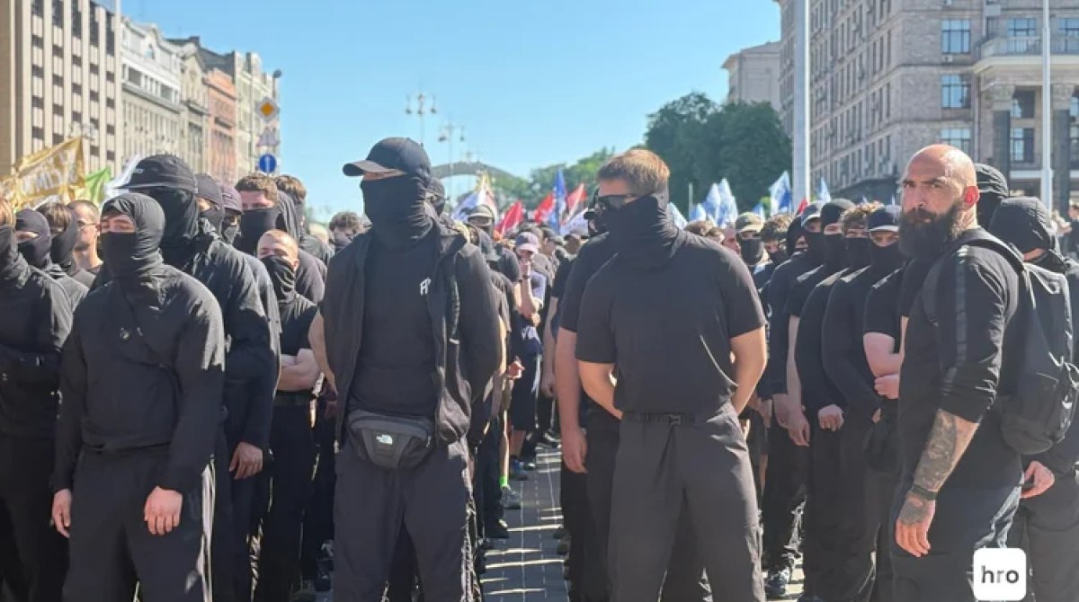 Israeli Embassy Condemns Korchynsky's Brotherhood for Nazi Salutes on Maidan