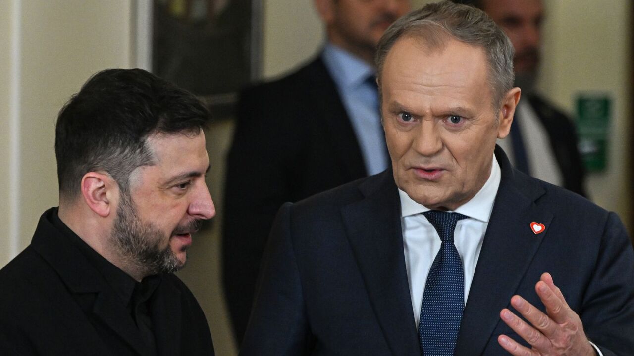 Туск закликав до обережності у питанні фінансової підтримки України