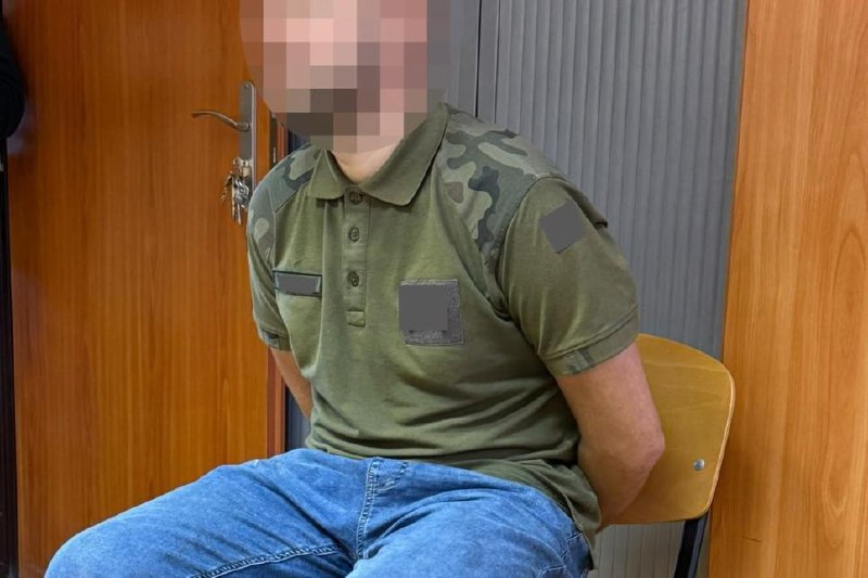 Поляк с ножом напал на двух украинцев в автобусе Варшавы