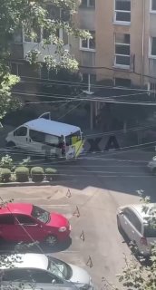 Вінниця: представники ТЦК затримали чоловіка та протягнули жінку біля під’їзду