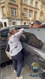 У Львові люди намагалися перешкодити затриманню хлопця у ТЦК