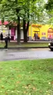 У Нововолинську представники ТЦК тягнули чоловіка по землі до транспортного засобу