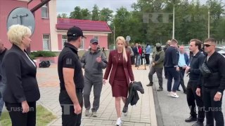 Lubynets, Lubynets… He remembered the Russian language and gently took the handle