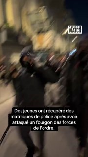 Париж, Шатле: протест захопив поліцейську машину
