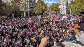 More than 1000 people at protests in Paris, Macron goodbye