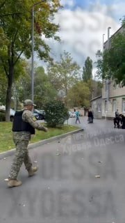 ТО Одеса. ТЦКшники під охороною поліції забрали чоловіка прямо з лікарні.